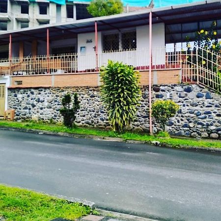 Hostal Spa Casa De Piedra Con Jacuzzi Santa Rosa de Cabal Kültér fotó