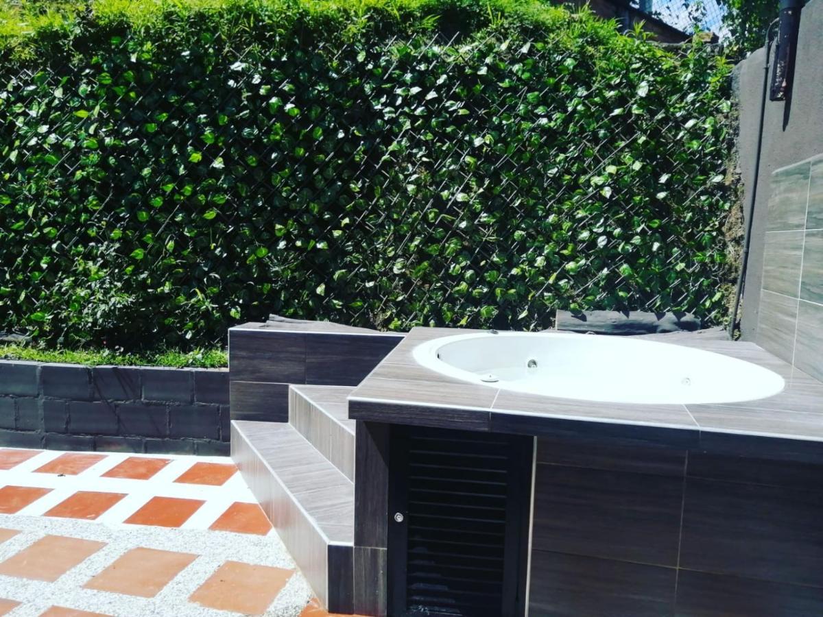 Hostal Spa Casa De Piedra Con Jacuzzi Santa Rosa de Cabal Kültér fotó