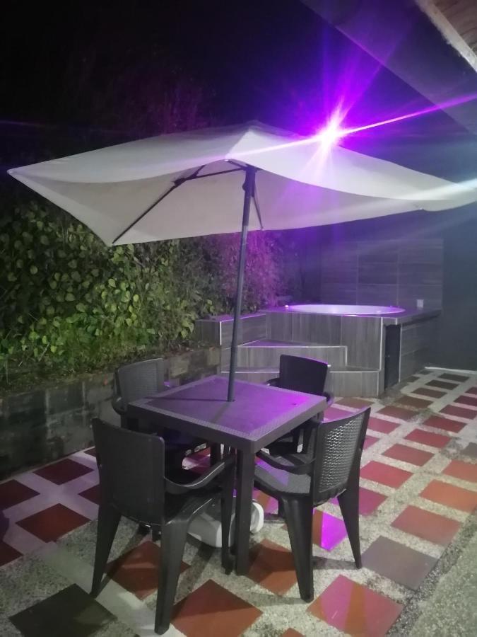 Hostal Spa Casa De Piedra Con Jacuzzi Santa Rosa de Cabal Kültér fotó