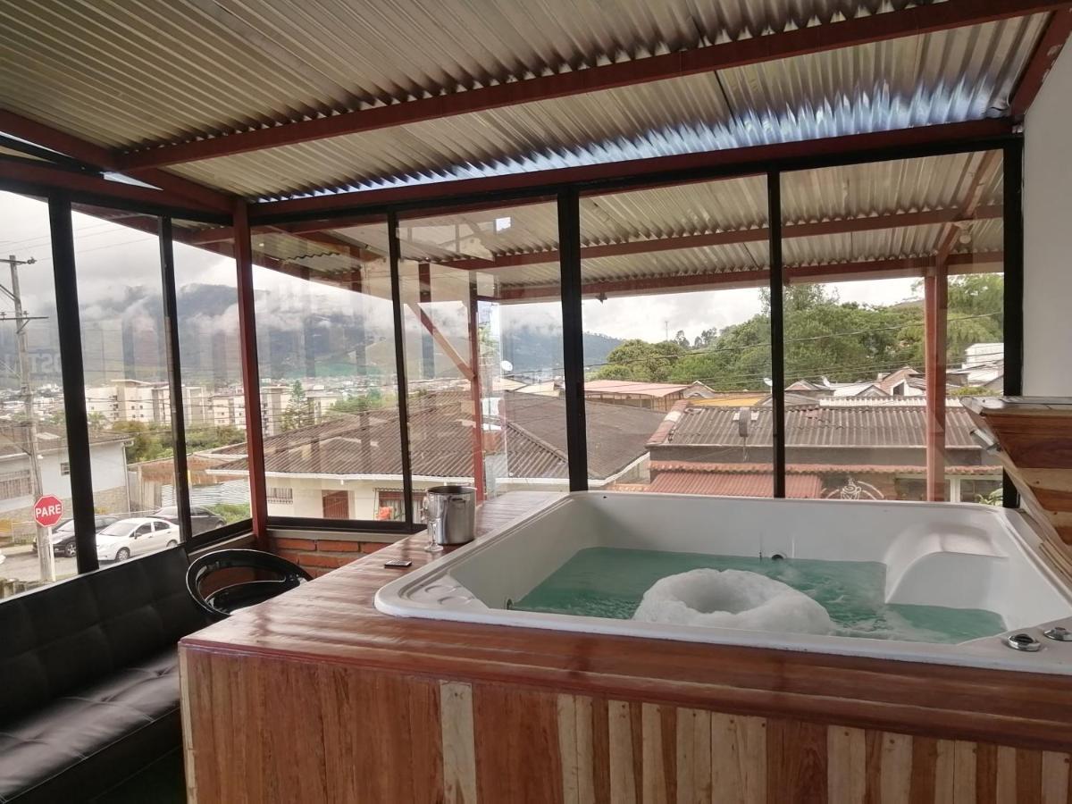 Hostal Spa Casa De Piedra Con Jacuzzi Santa Rosa de Cabal Kültér fotó
